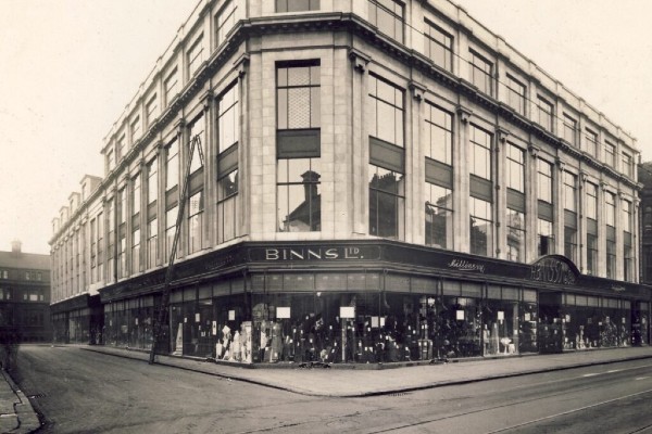 10 department stores that have come and gone over the years, including Binns, Woolwrths, Pauldens, Peter Robinson, Lewis's, BHS.
