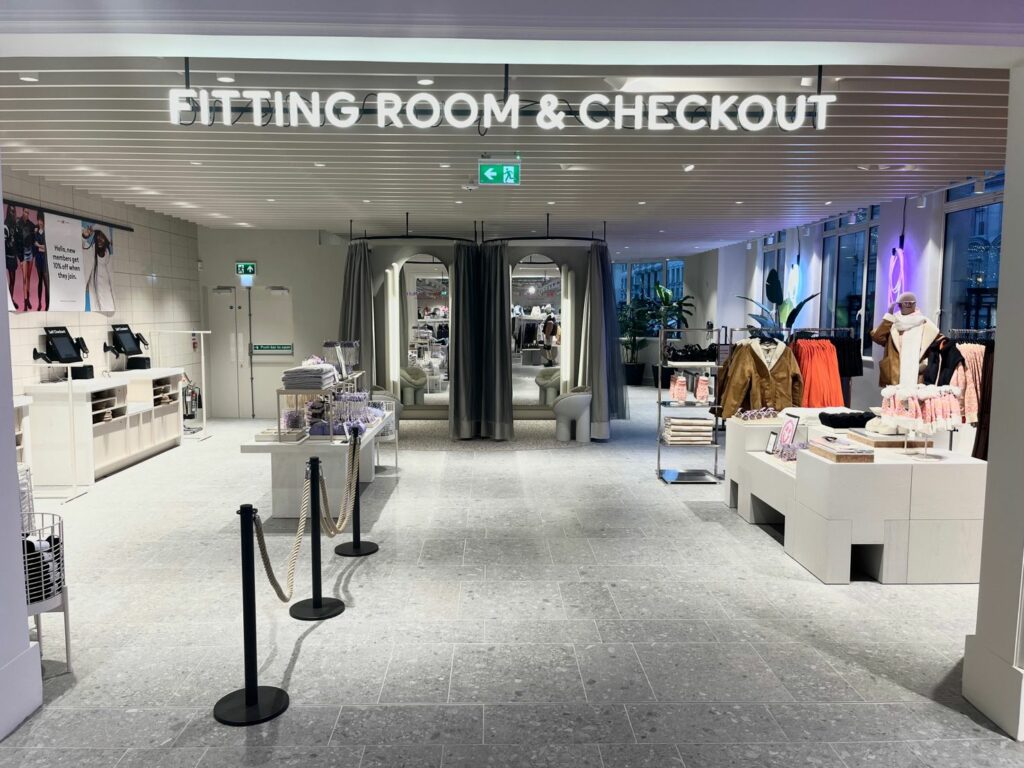 Store Review: London's H&M Concept Store, An Aesthetic Triumph