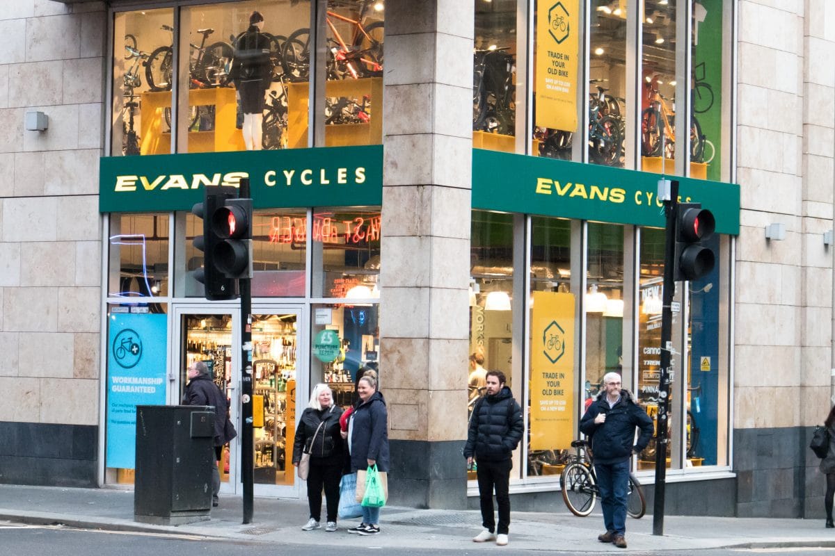 evans cycles colchester